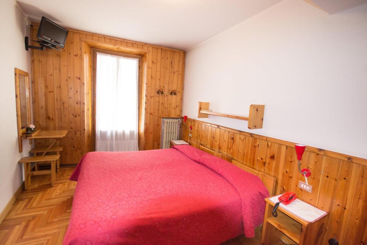 Meuble Albergo Dante Бормио Екстериор снимка