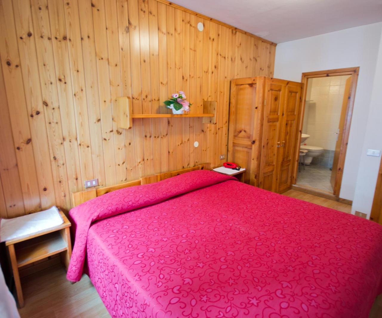 Meuble Albergo Dante Бормио Екстериор снимка