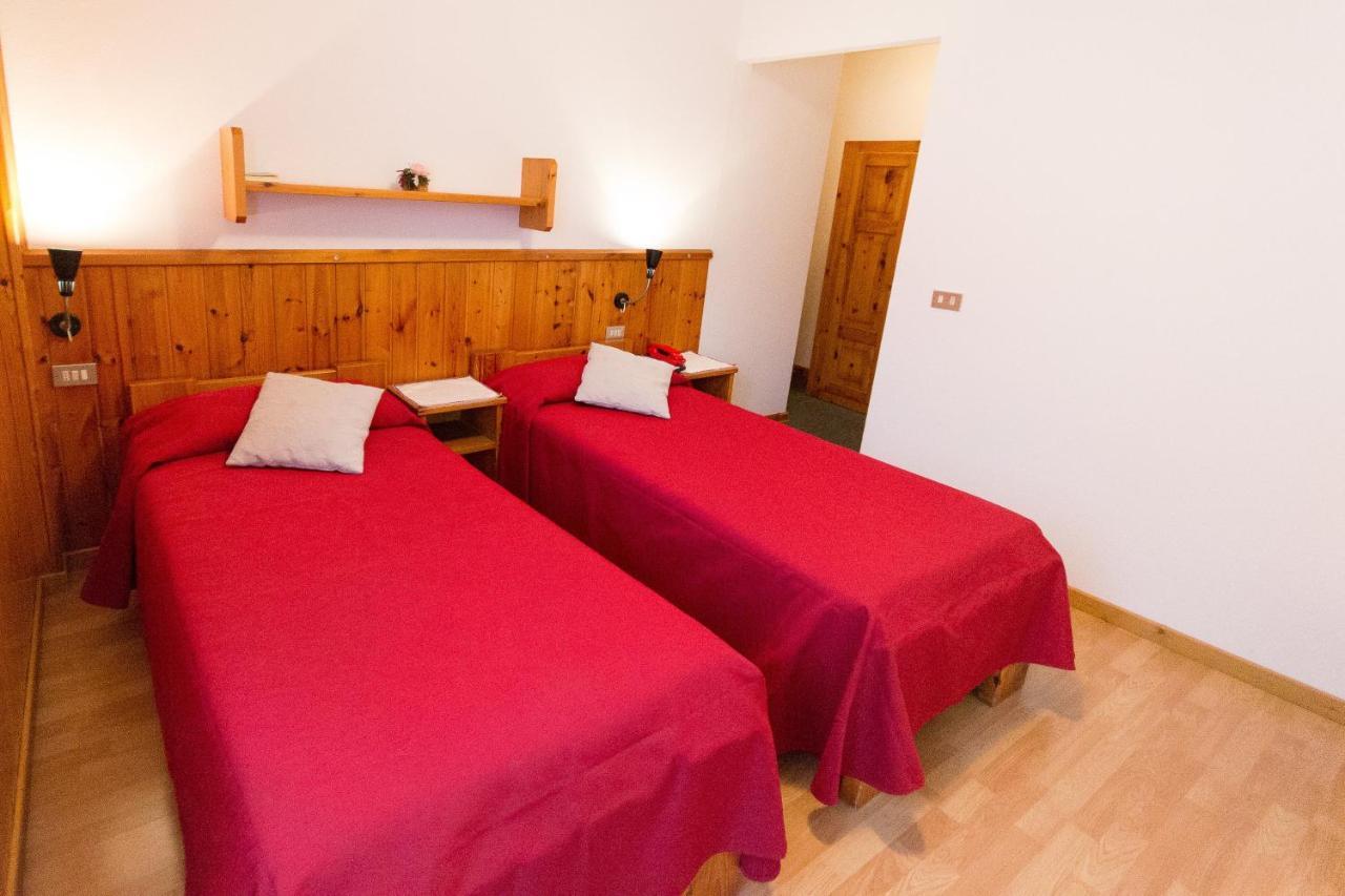 Meuble Albergo Dante Бормио Екстериор снимка