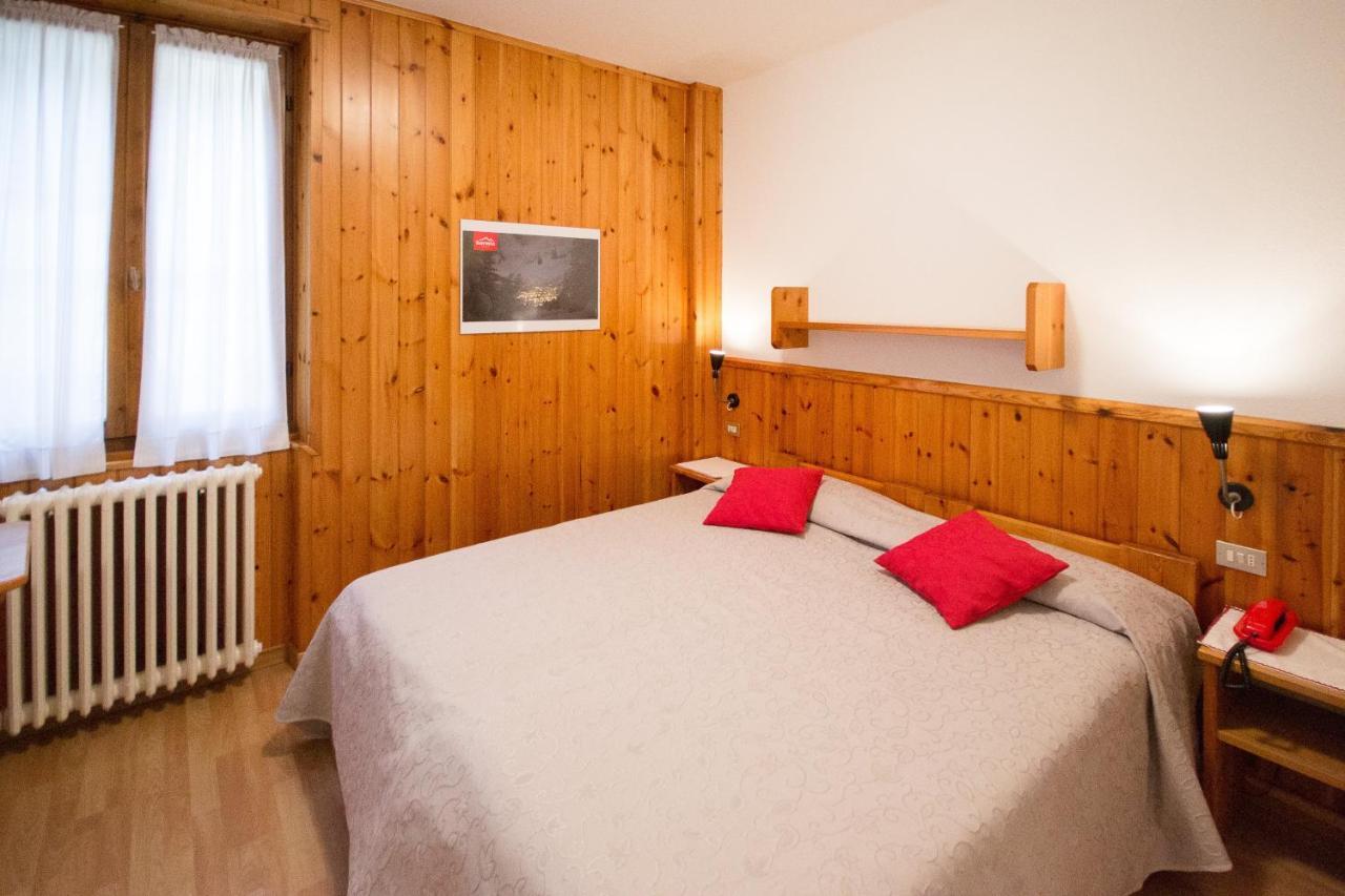 Meuble Albergo Dante Бормио Екстериор снимка